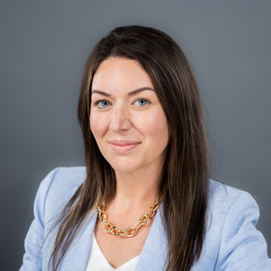 Headshot of Kayla Curtis